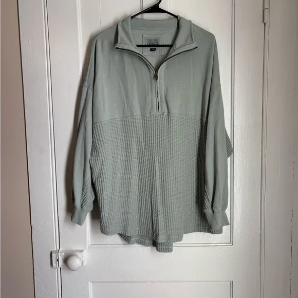 American Eagle Outfitters Green Quarter-Zip Sweatshirt - Picture 1 of 3